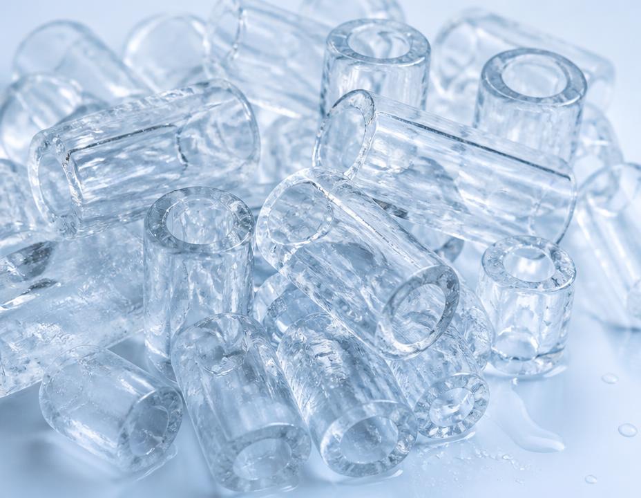 Hielo tubular transparente producido por Hielos Uno A SAS